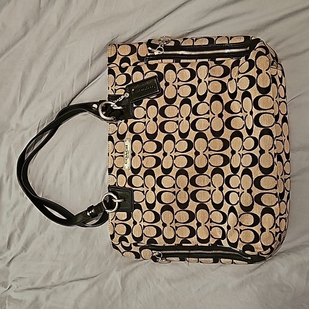 Coach Gallery Signature Zip Tote